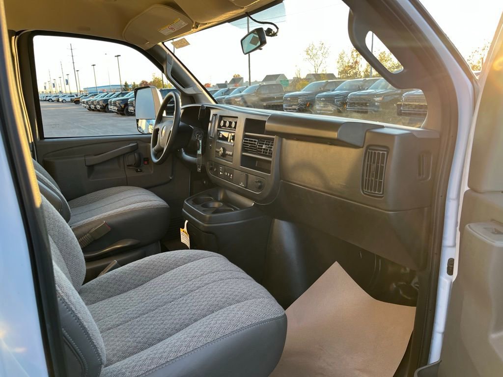 New 2025 Chevrolet Express 3500 w/ Power Convenience Package image 13