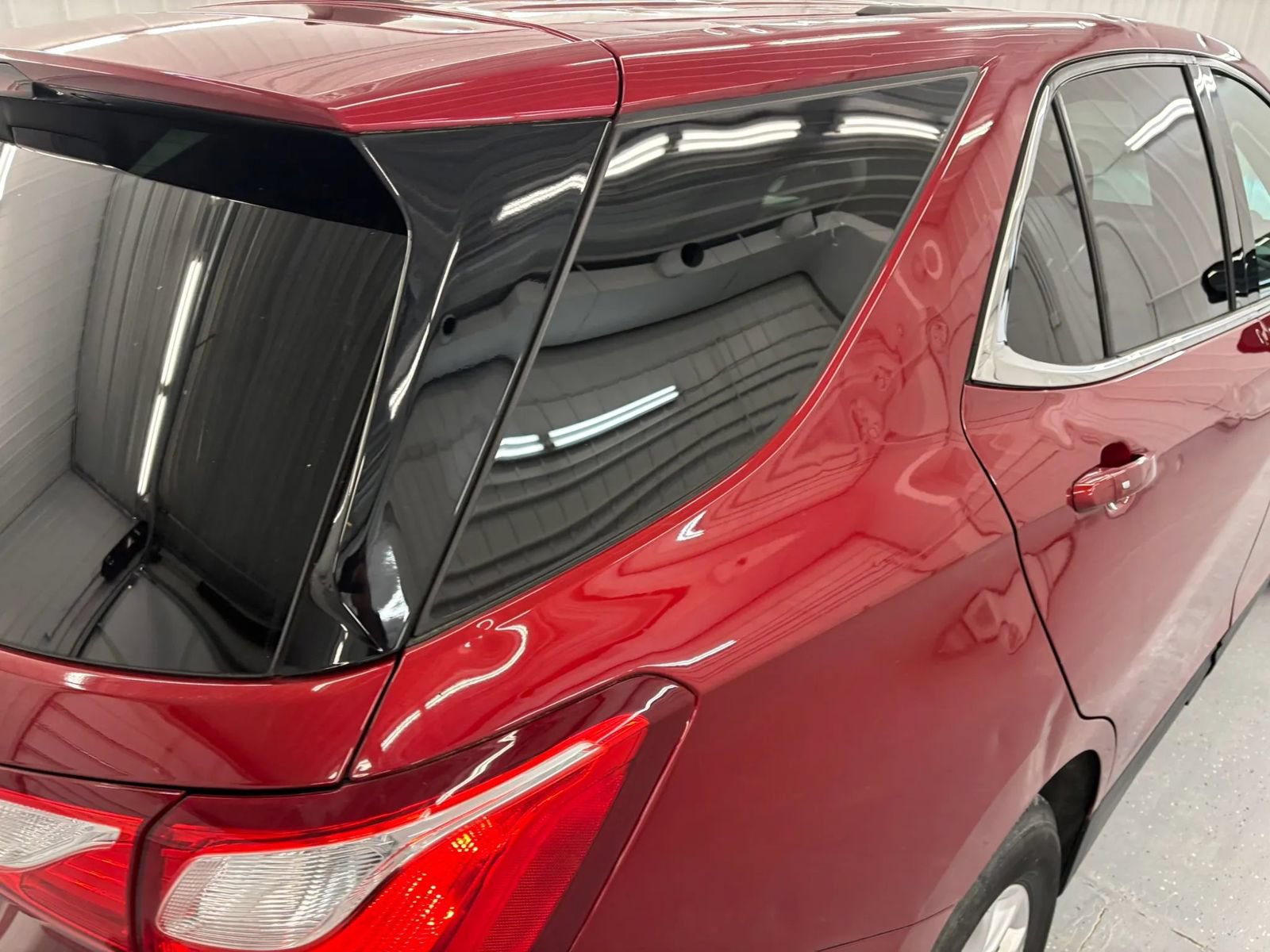 Used 2019 Chevrolet Equinox LT FWD image 24
