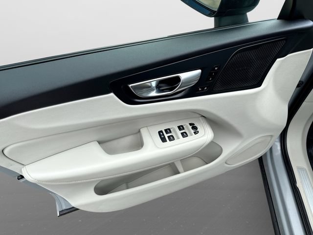 Certified 2026 Volvo XC60 B5 Ultra AWD/4WD image 18