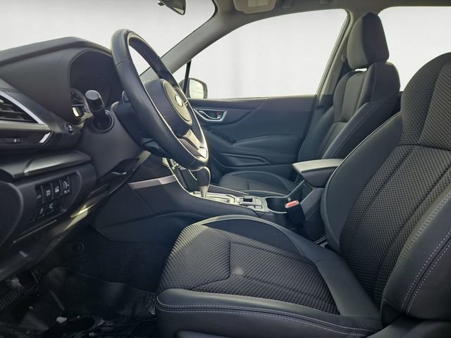 Used 2023 Subaru Forester Premium image 9