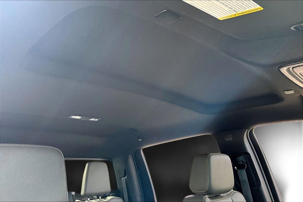 Used 2024 Chevrolet Silverado 2500 ZR2 w/ Technology Package image 23