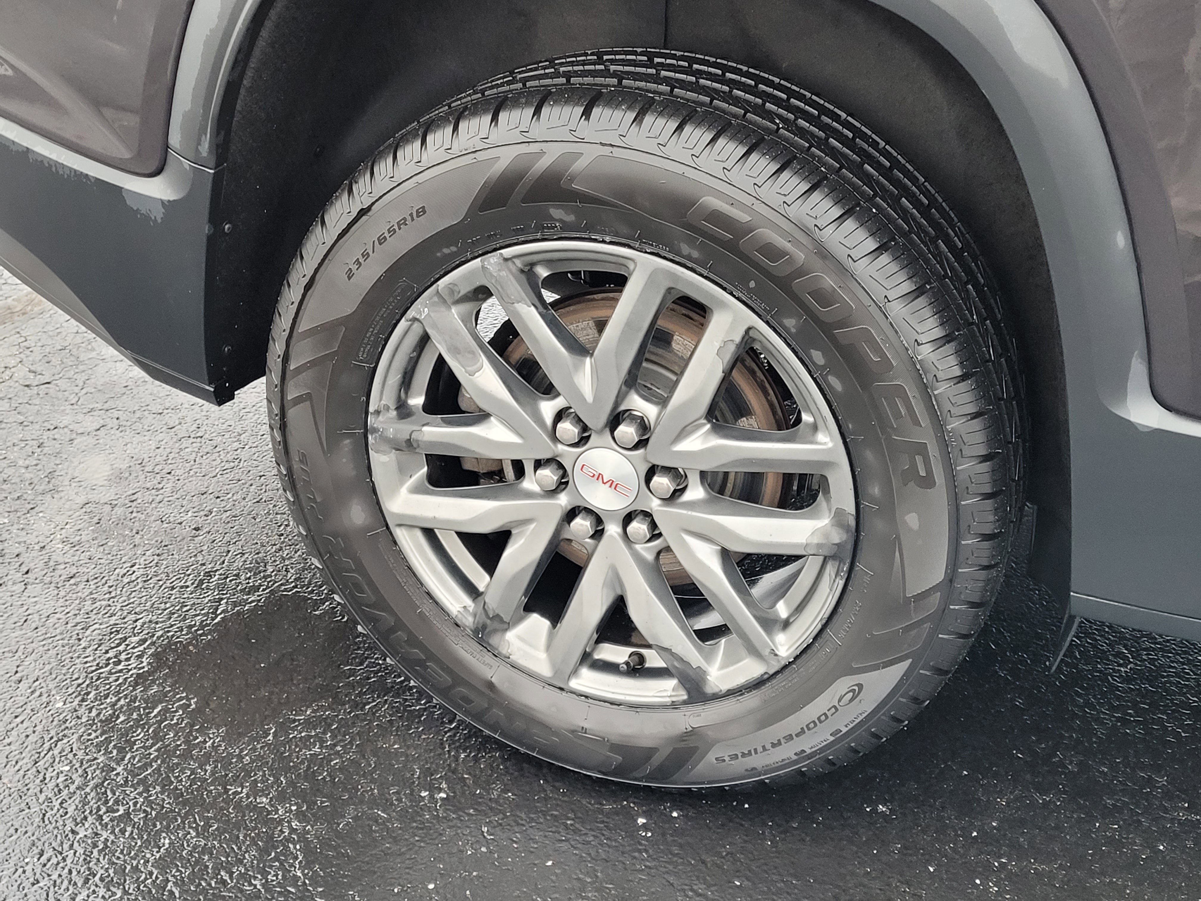 Used 2018 GMC Acadia SLT image 10