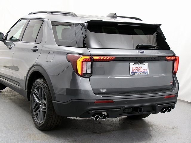 New 2026 Ford Explorer ST image 7