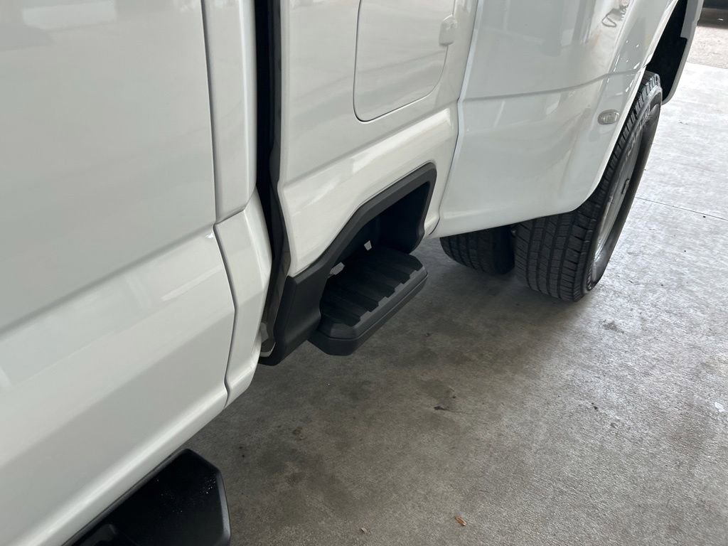 Used 2025 Ford F350 XLT image 16