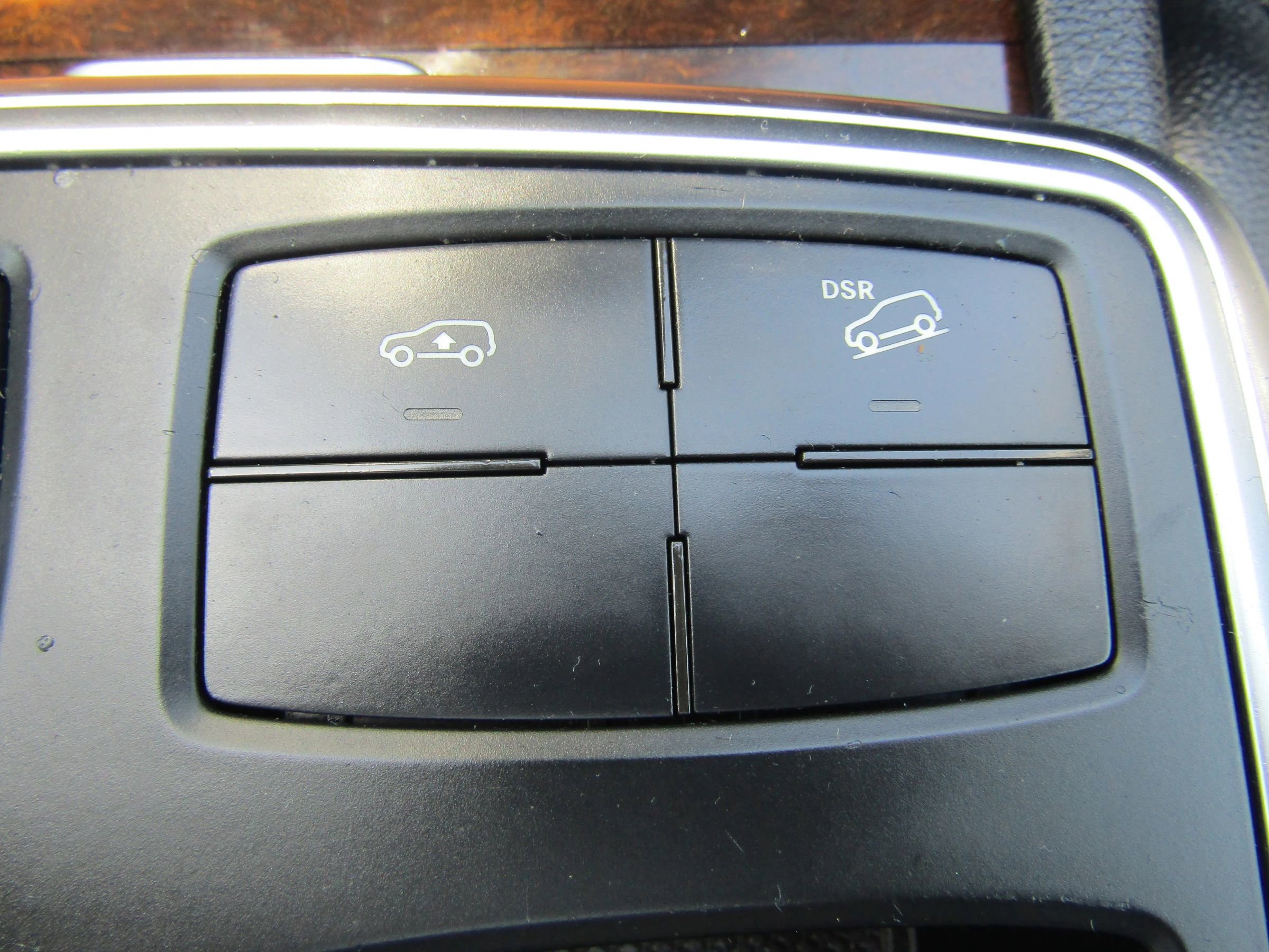 Used 2013 Mercedes-Benz GL 450 4MATIC image 32
