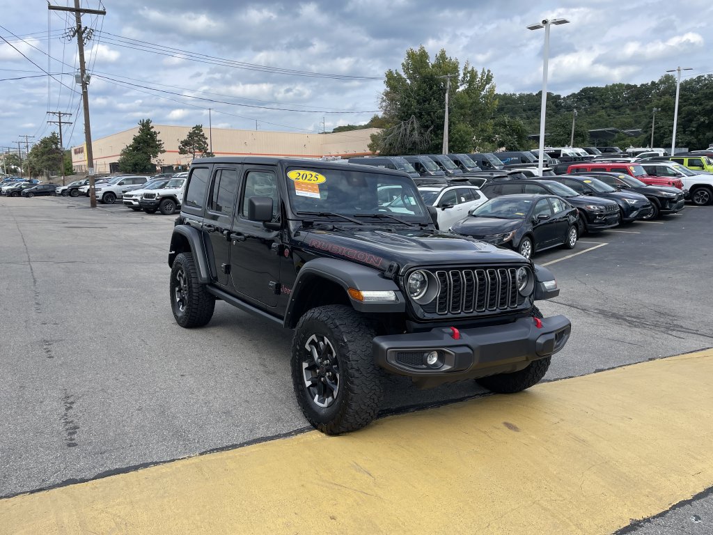 Certified 2025 Jeep Wrangler Unlimited Rubicon AWD/4WD image 6