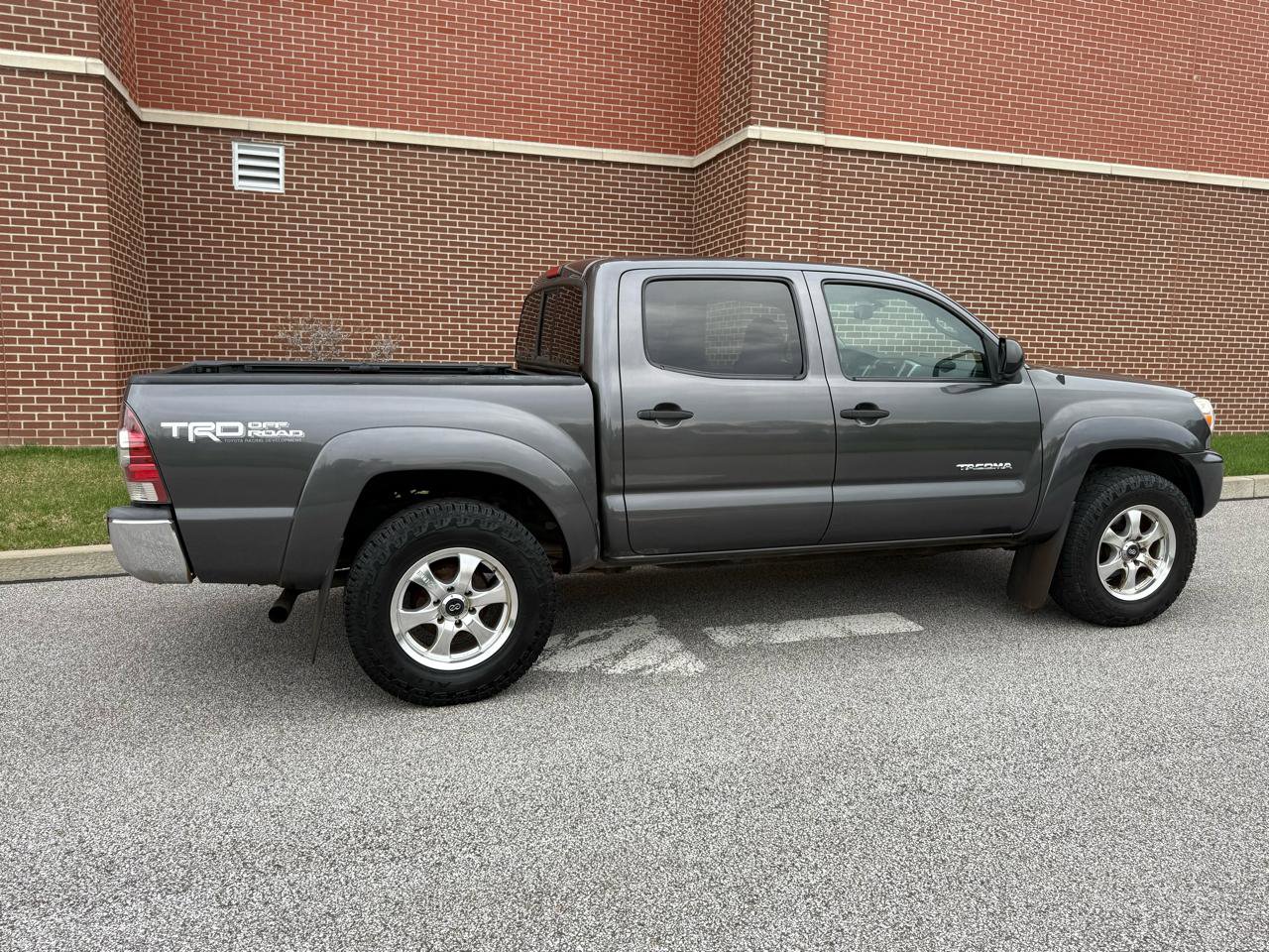 Used 2013 Toyota Tacoma 4x4 Double Cab w/ TRD Off-Road Pkg image 16