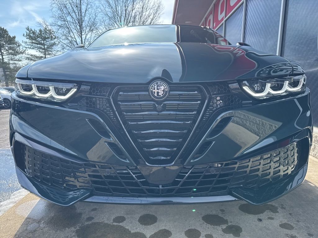 New 2026 Alfa Romeo Tonale w/ Active Assist Package AWD/4WD image 4