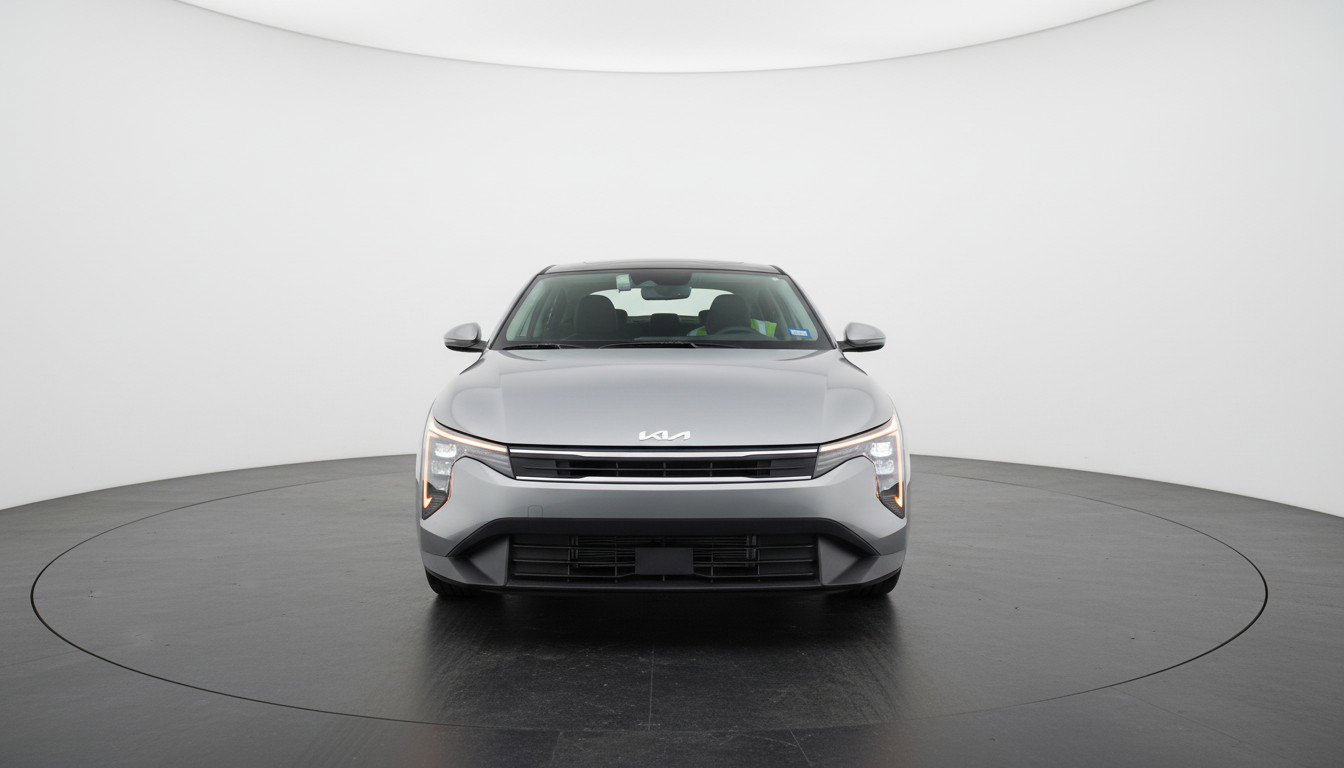 Used 2025 Kia K4 LXS image 2