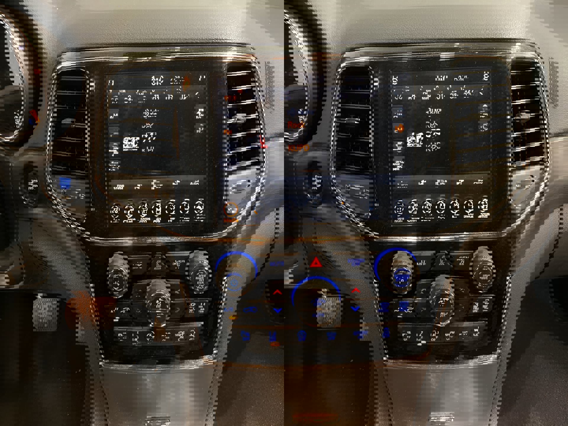 Used 2020 Jeep Grand Cherokee Altitude image 30