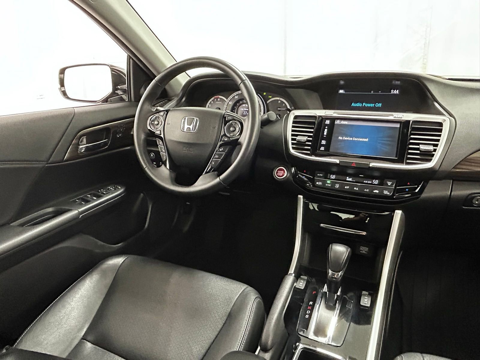 Used 2017 Honda Accord Touring image 10