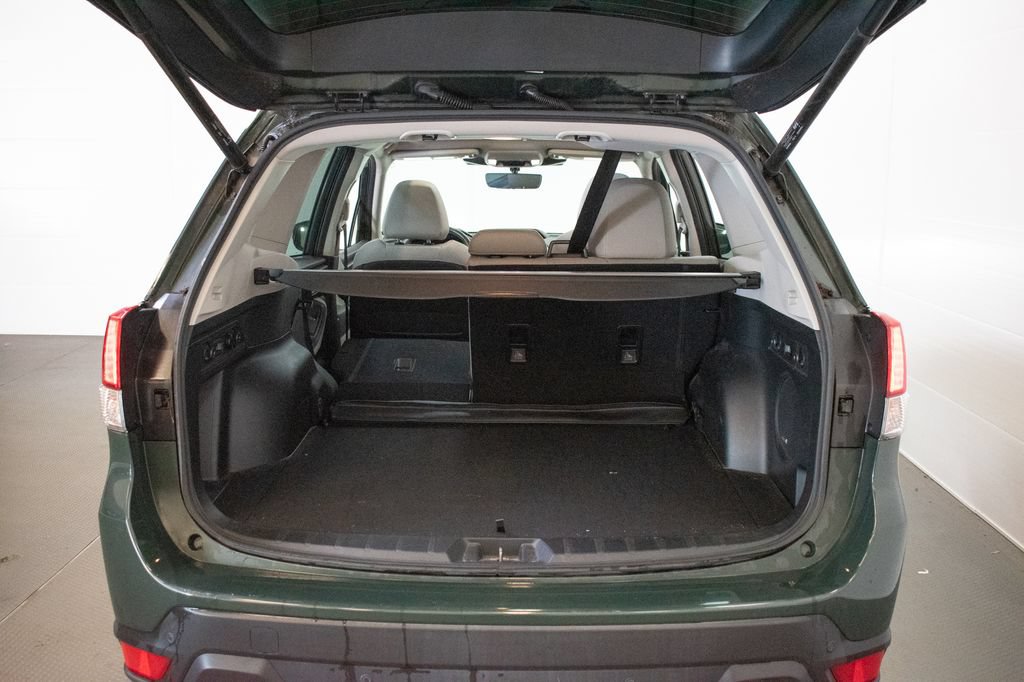 Used 2023 Subaru Forester Limited AWD/4WD image 25