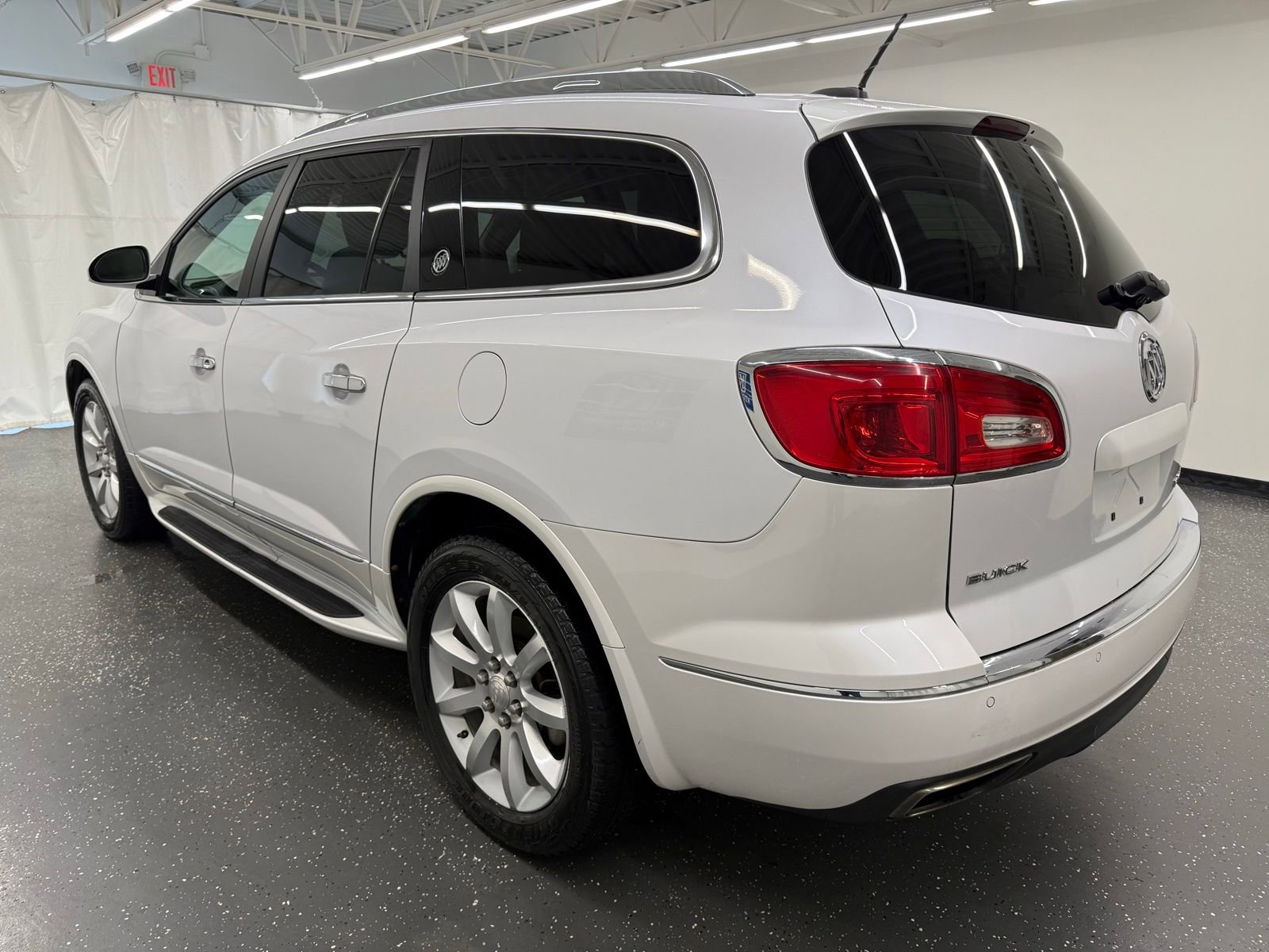 Used 2016 Buick Enclave Premium w/ Experience Buick Package AWD/4WD image 3