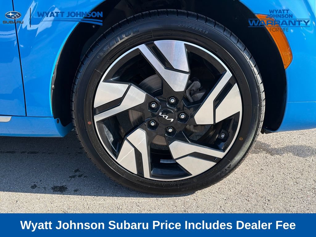 Used 2023 Kia Soul GT-Line FWD image 12
