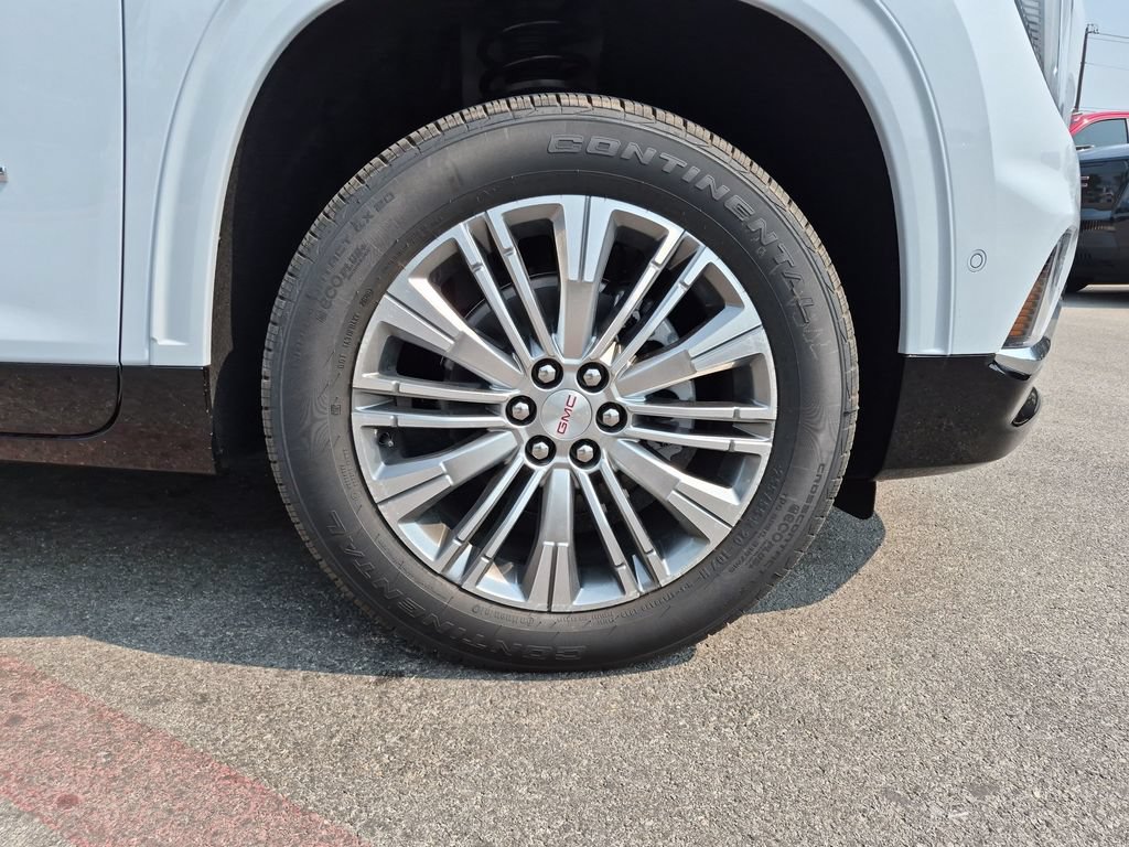 New 2027 GMC Acadia Denali w/ LPO, Floor Liner Package FWD image 14