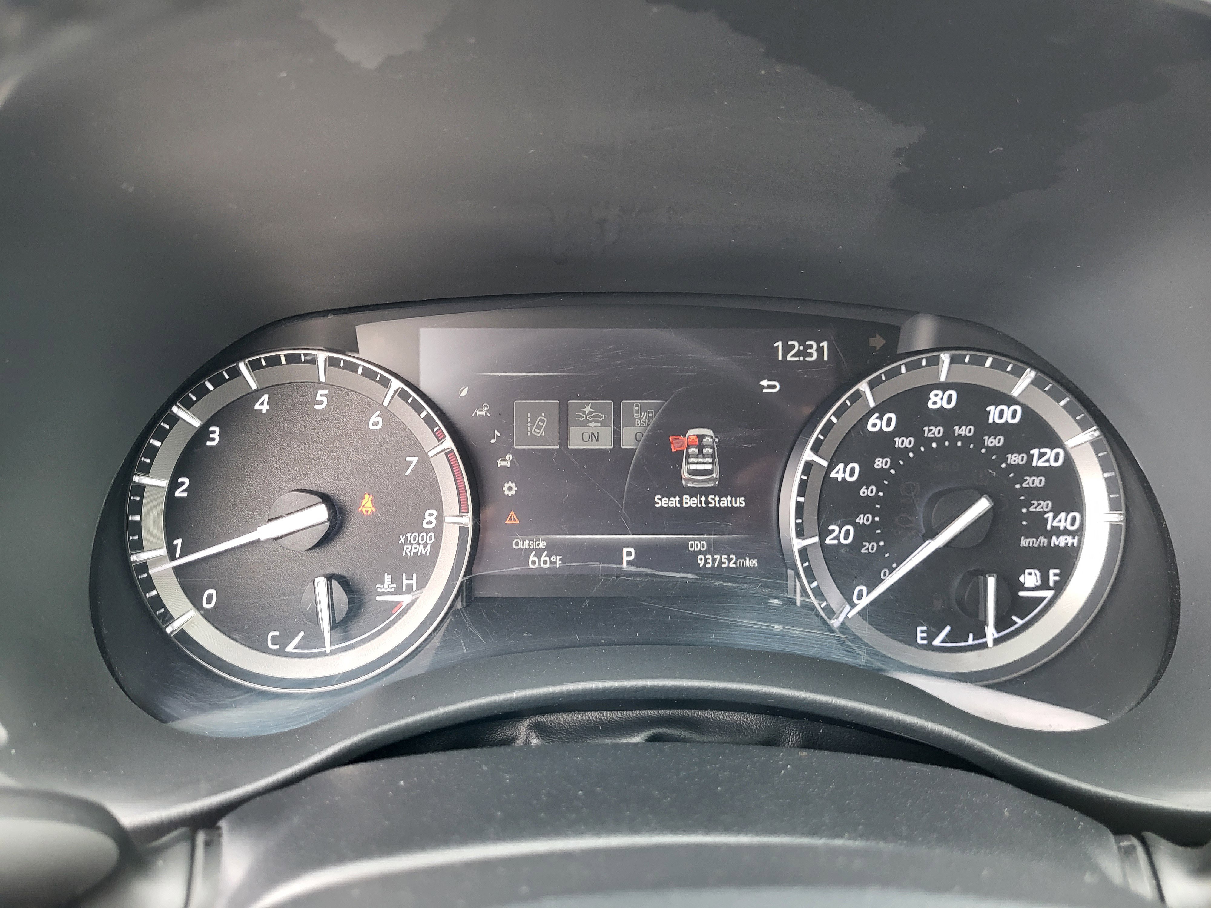 Used 2020 Toyota Highlander XLE image 9