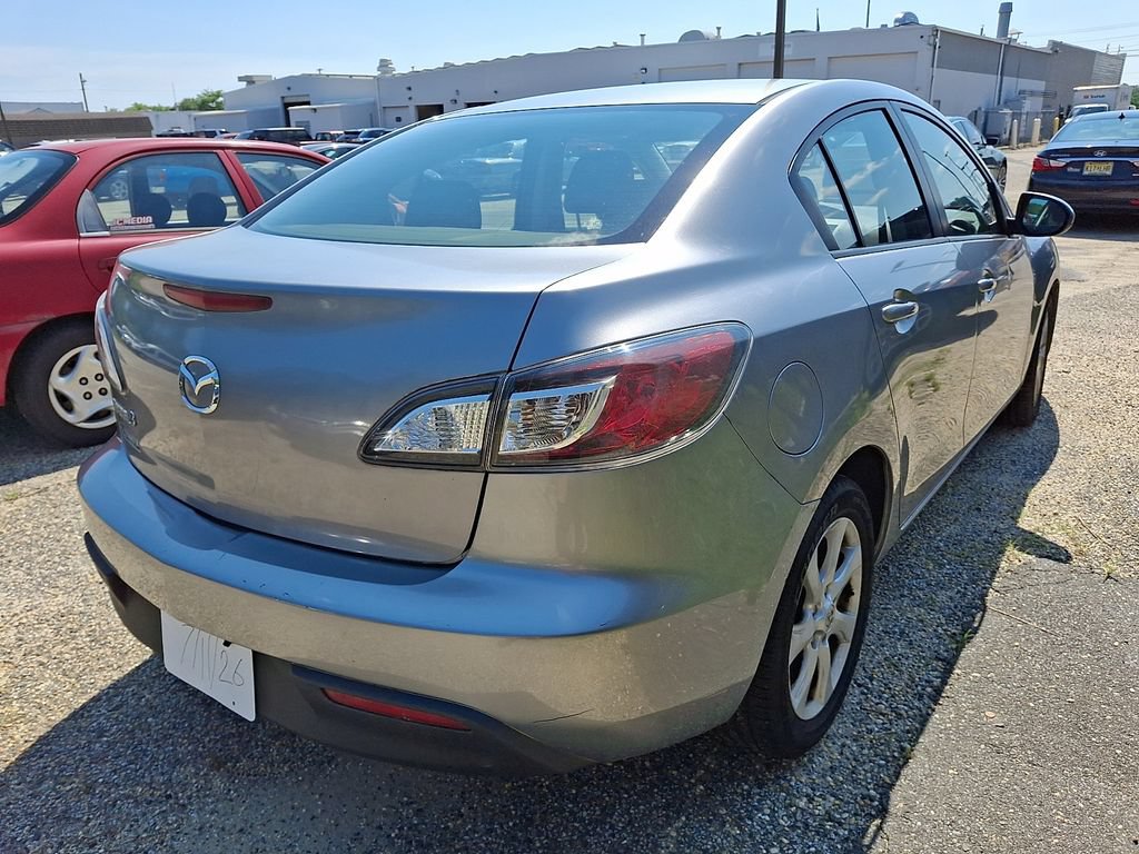 Used 2010 MAZDA MAZDA3 i Touring FWD image 4