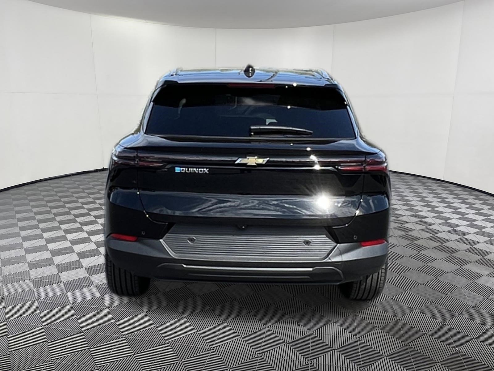 New 2026 Chevrolet Equinox EV LT FWD image 5