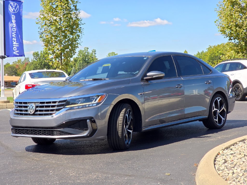 Used 2022 Volkswagen Passat 2.0T R-Line FWD image 18