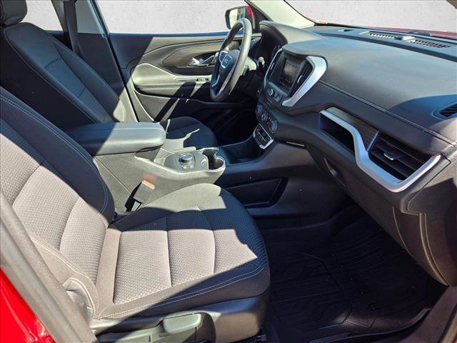Used 2023 GMC Terrain SLE w/ Driver Convenience Package image 19