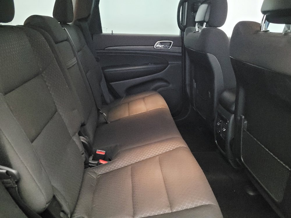 Used 2019 Jeep Grand Cherokee Laredo image 19