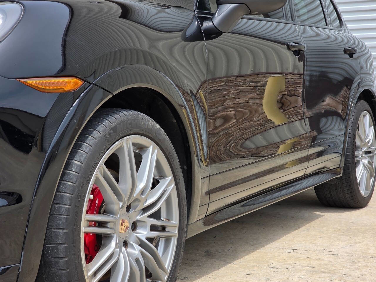 Used 2014 Porsche Cayenne GTS AWD/4WD image 37
