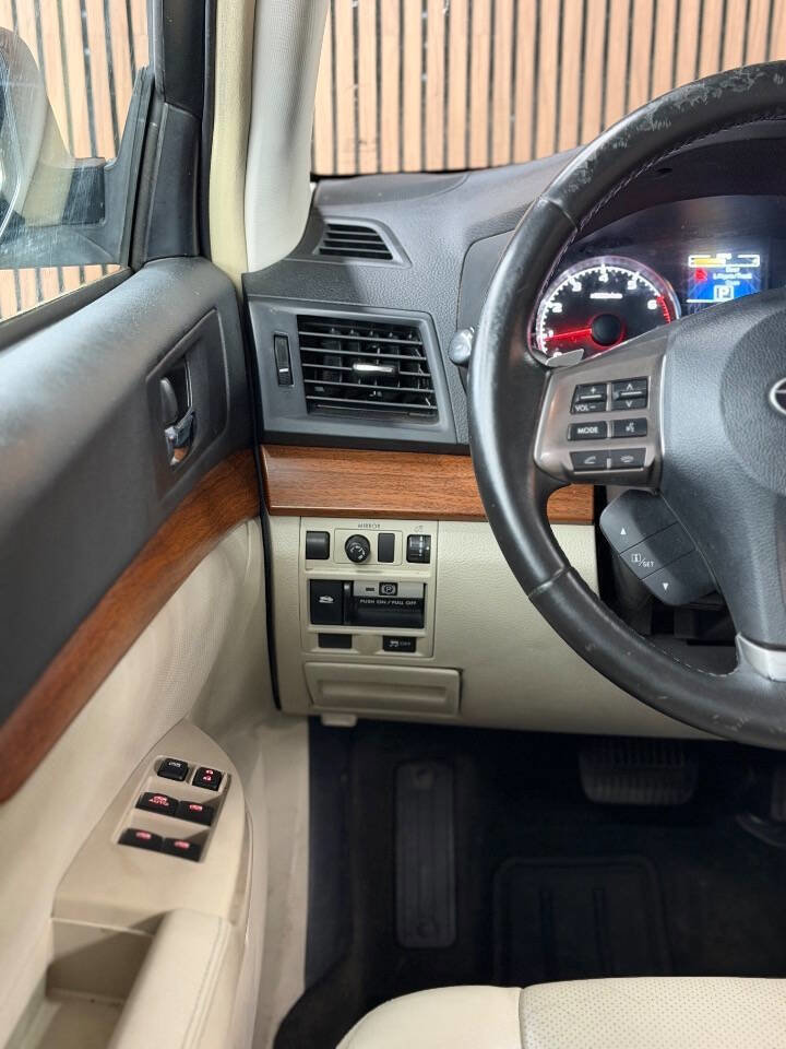 Used 2013 Subaru Outback 2.5i Limited w/ Popular Pkg 3 AWD/4WD image 14