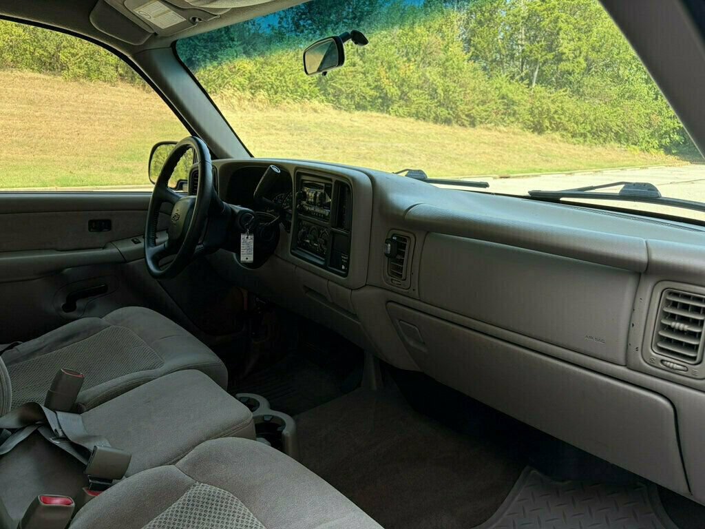 Used 2001 Chevrolet Silverado 1500 LS w/ Firm Ride Suspension Pkg RWD image 15