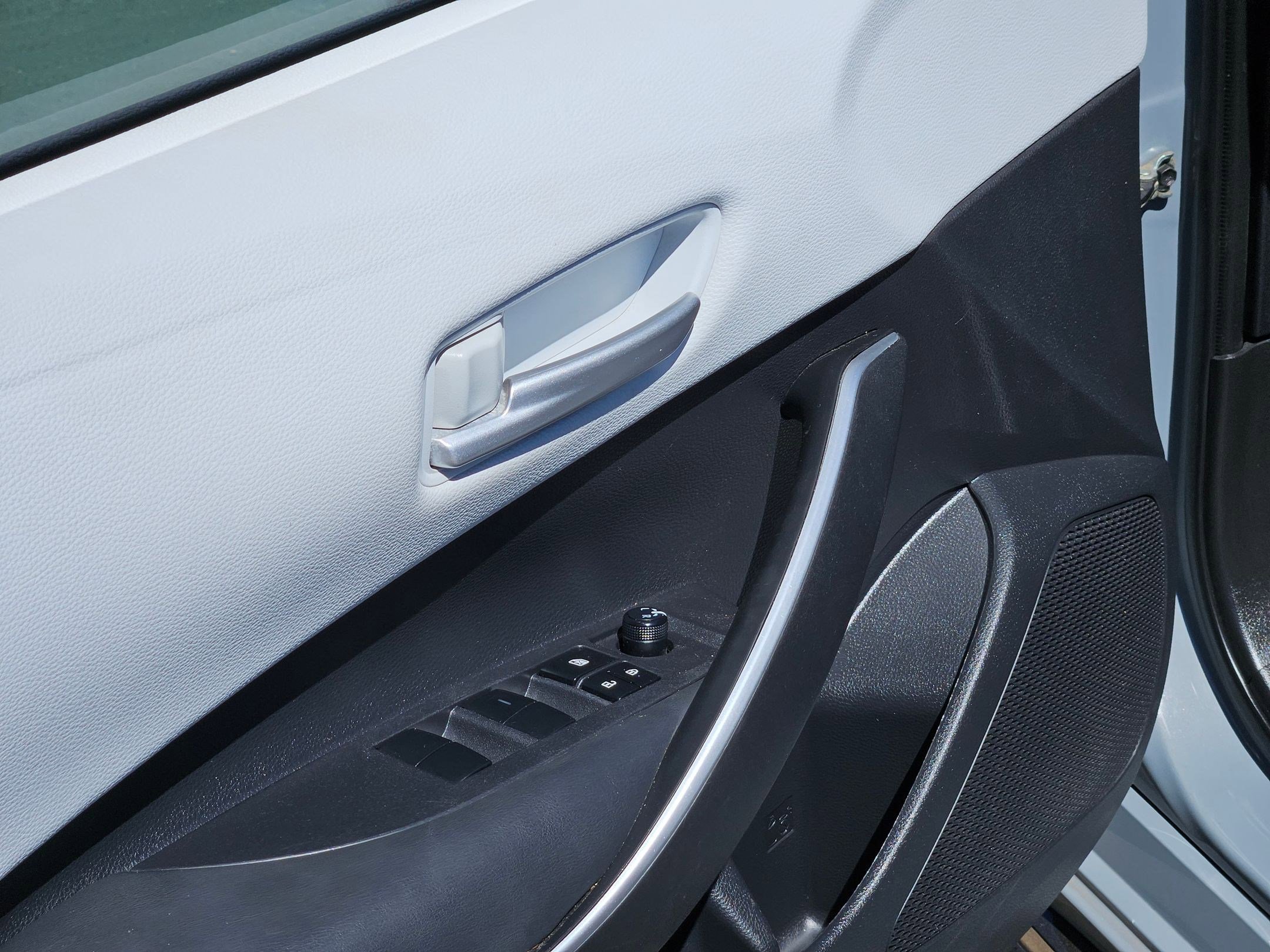 Used 2022 Toyota Corolla SE image 8