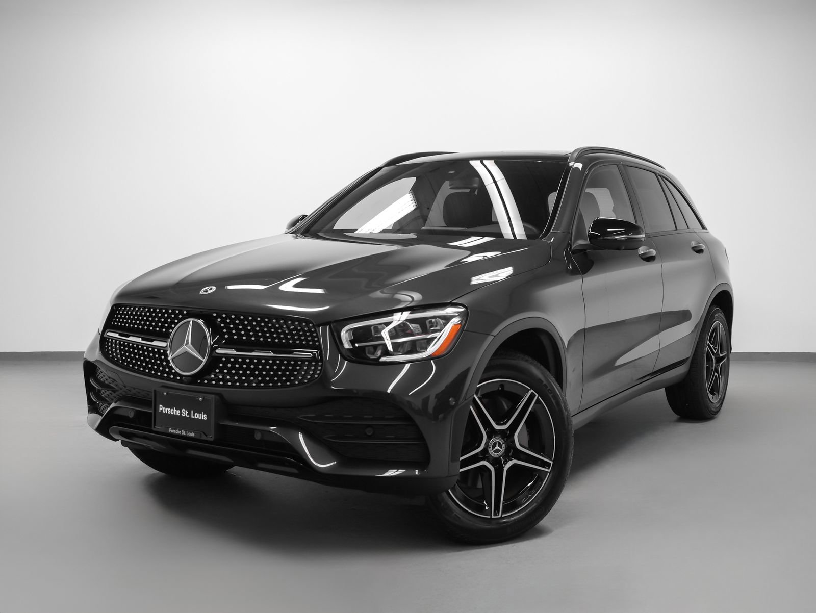 Used 2021 Mercedes-Benz GLC 300 4MATIC image 1