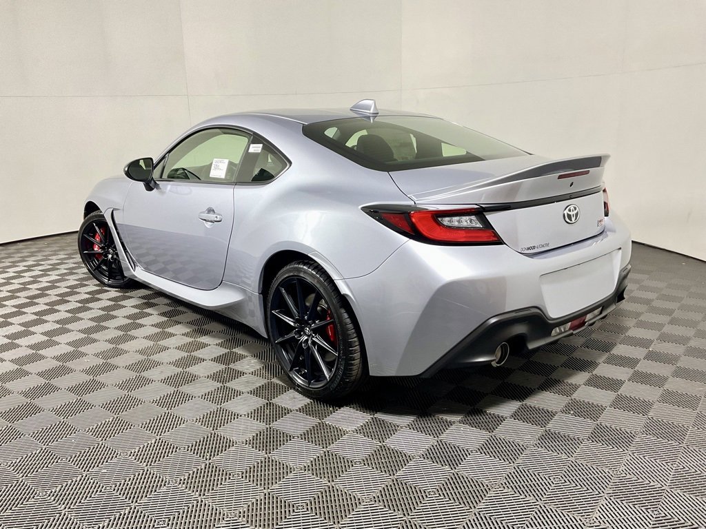 New 2025 Toyota GR86 Premium image 9