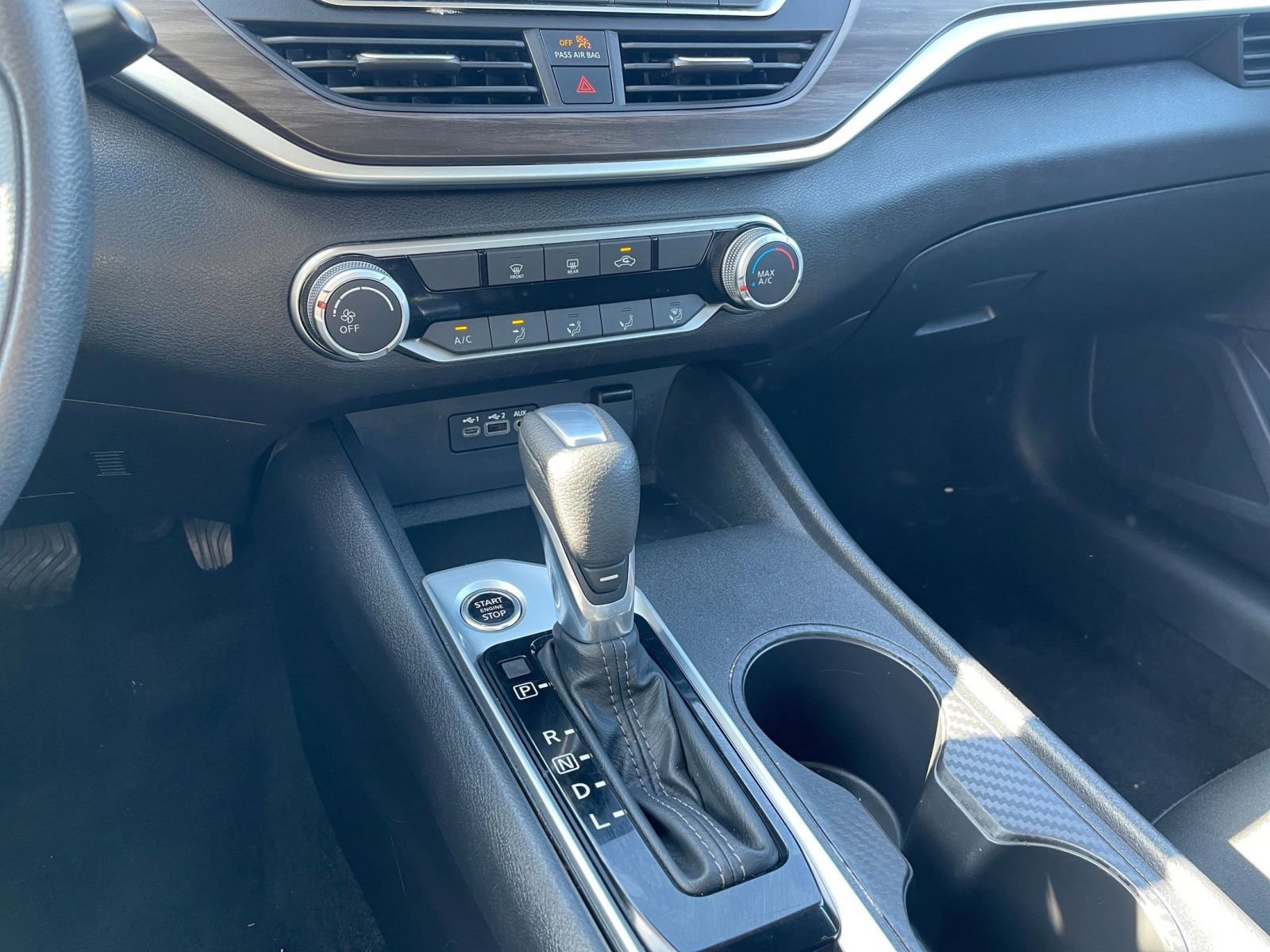 Used 2025 Nissan Altima 2.5 SV FWD image 42