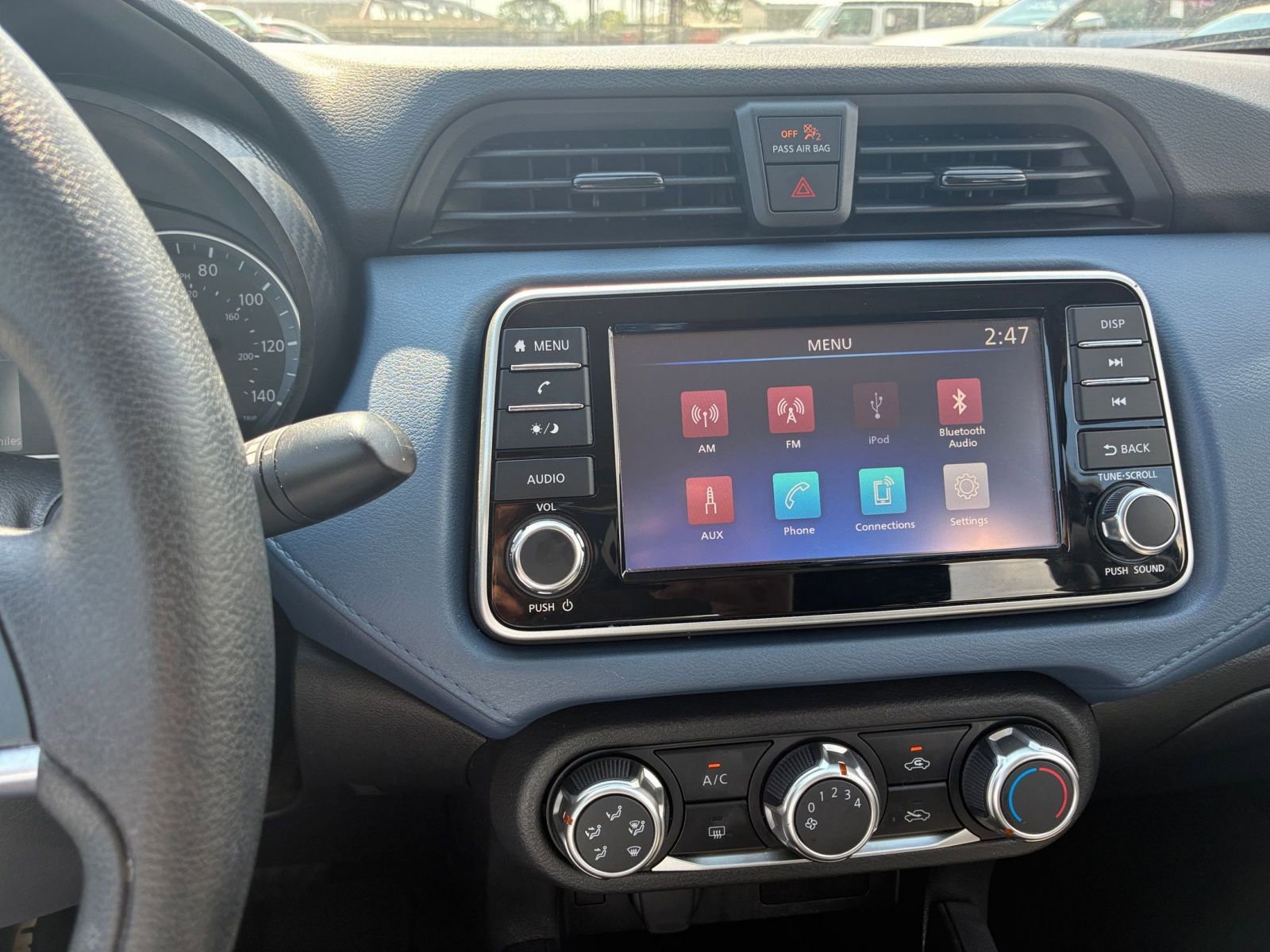 Used 2025 Nissan Versa SV w/ Trunk Package image 17