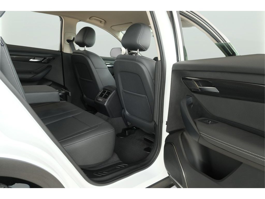 Used 2023 VinFast VF 8 Eco AWD/4WD image 18