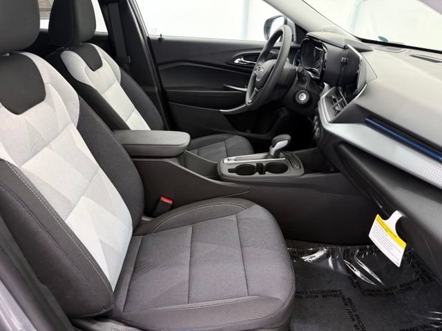 New 2026 Chevrolet Trax LS w/ LS Convenience Package FWD image 19