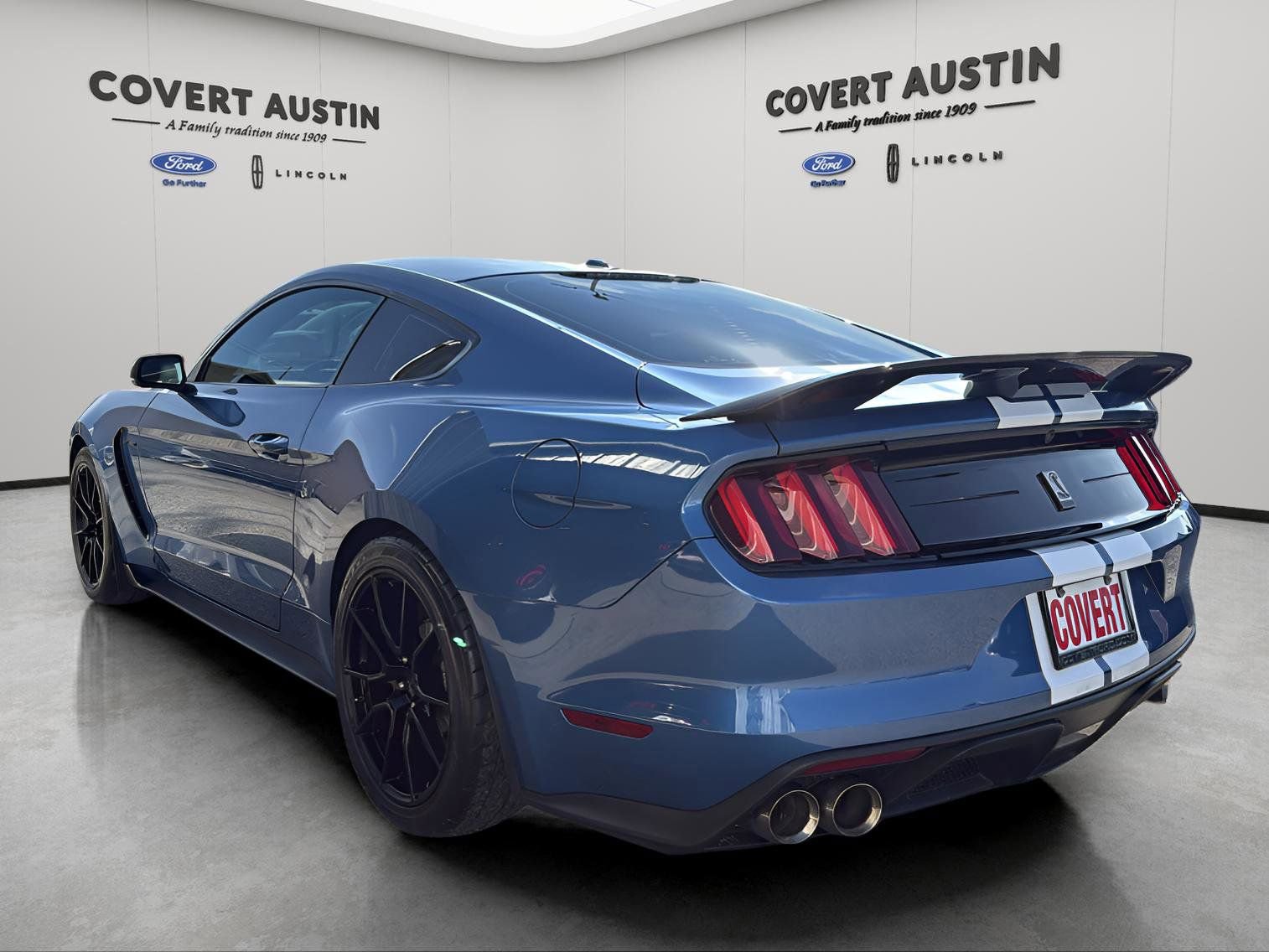 Used 2019 Ford Mustang Shelby GT350 w/ Technology Package image 3