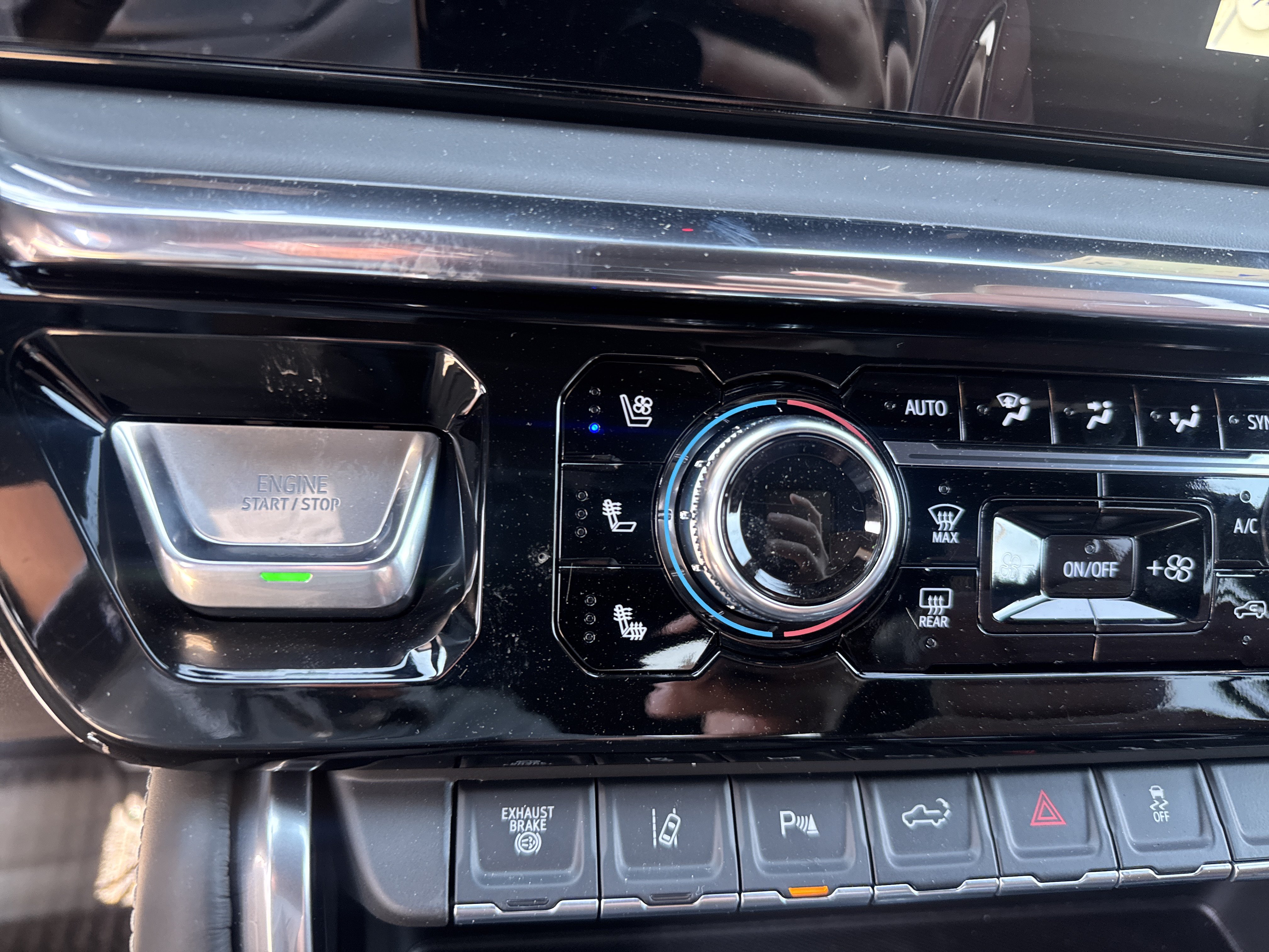 New 2026 GMC Sierra 2500 Denali Ultimate AWD/4WD image 28