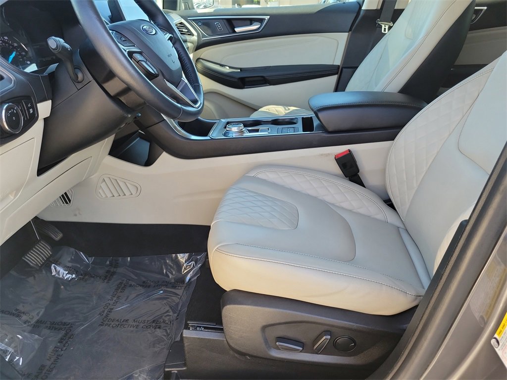 Used 2024 Ford Edge Titanium image 19