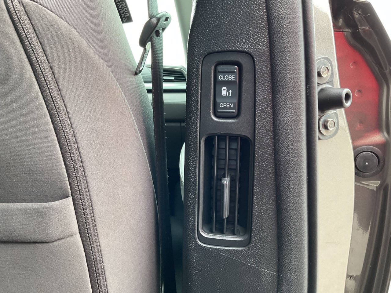 Used 2018 Honda Odyssey EX image 46