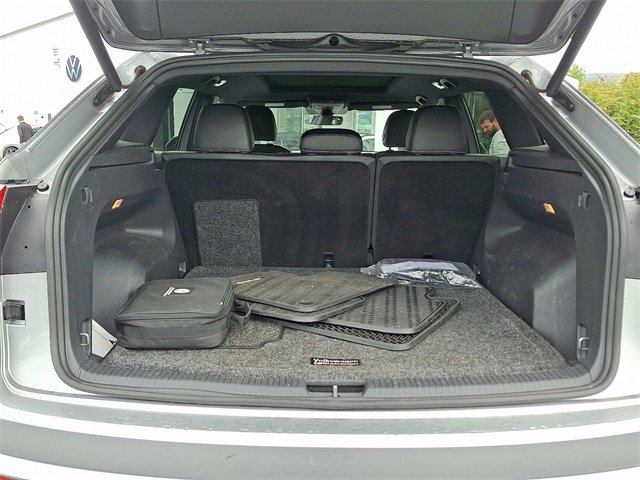 Used 2022 Volkswagen Atlas Cross Sport SEL image 30