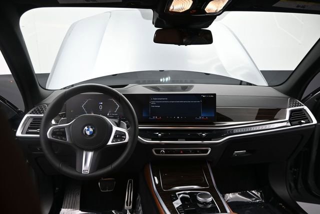 Used 2026 BMW X5 xDrive40i w/ M Sport Package AWD/4WD image 16