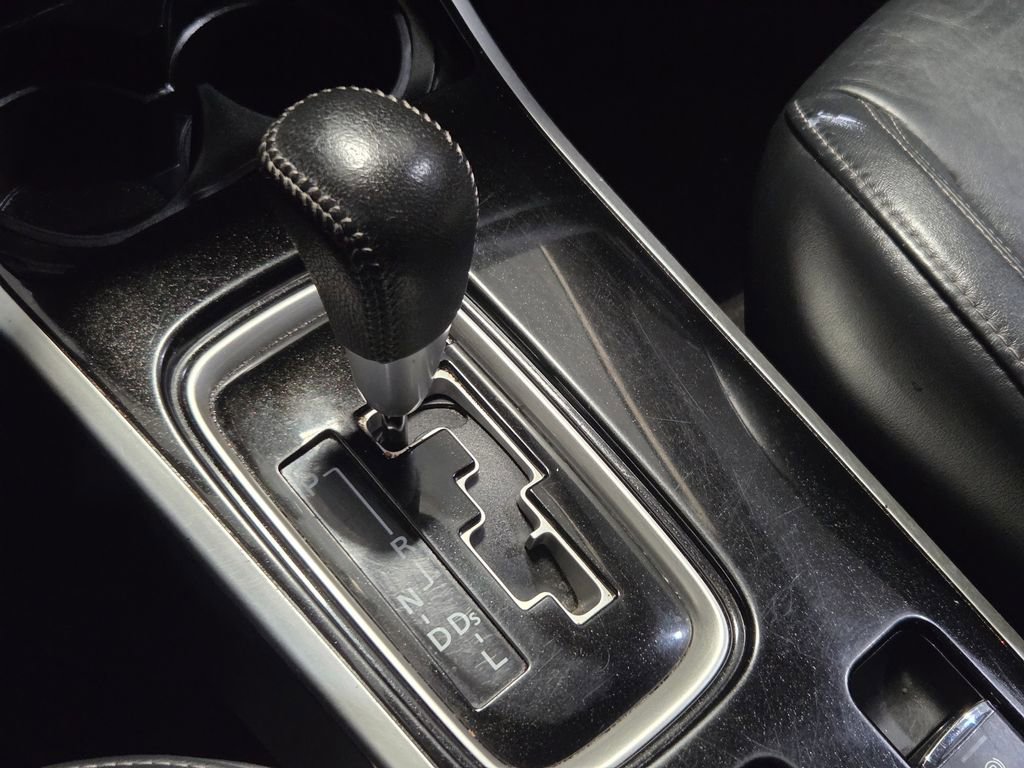 Used 2020 Mitsubishi Outlander SEL image 7