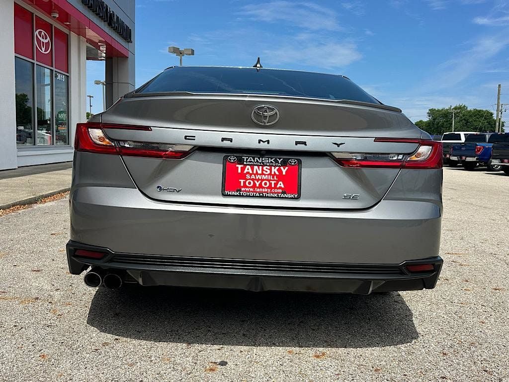 Certified 2025 Toyota Camry SE FWD image 4