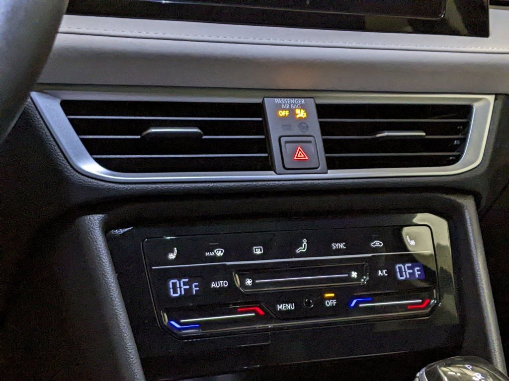 New 2026 Volkswagen Taos SE image 18