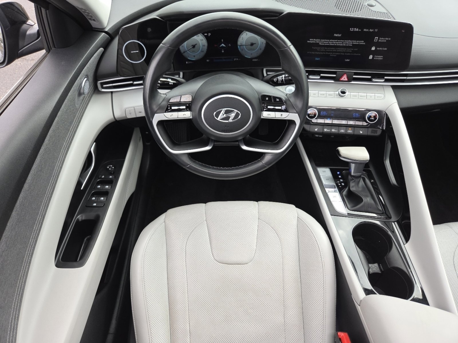 Used 2021 Hyundai Elantra Limited image 28