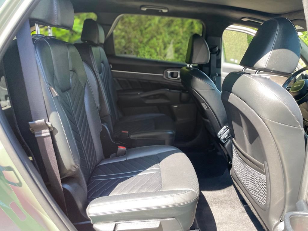 Certified 2025 Kia Sorento SX Prestige AWD/4WD image 27