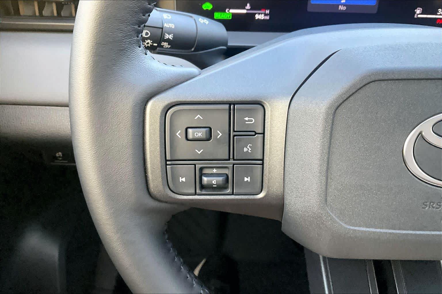 Used 2026 Toyota RAV4 SE FWD image 23