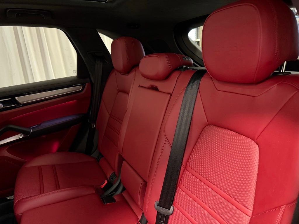 Certified 2023 Porsche Cayenne Turbo image 27