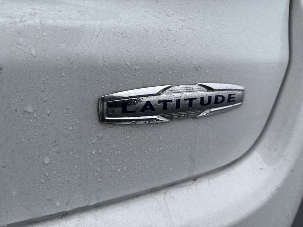 Used 2024 Jeep Compass Latitude image 5