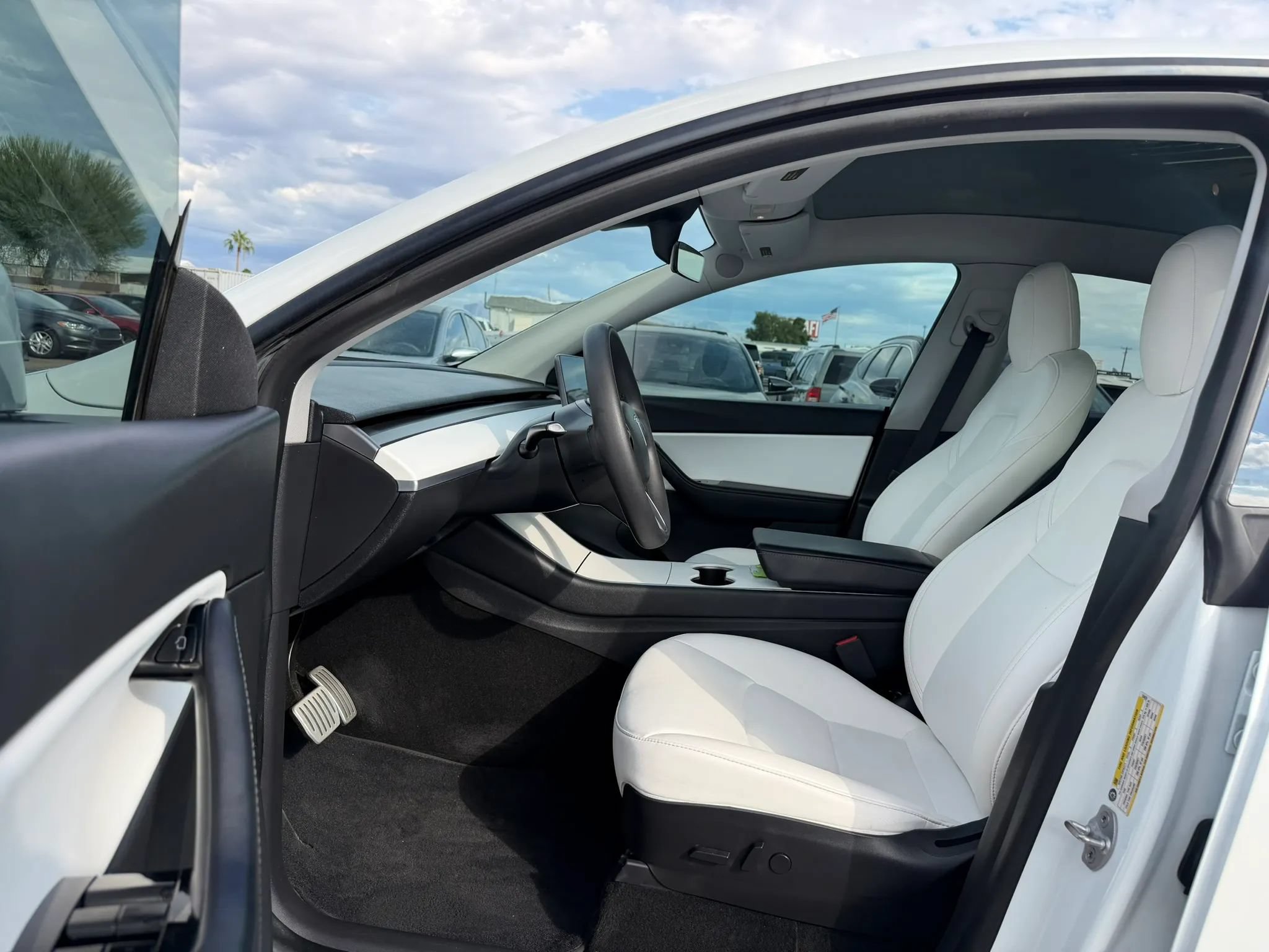 Used 2020 Tesla Model Y Performance AWD/4WD image 17